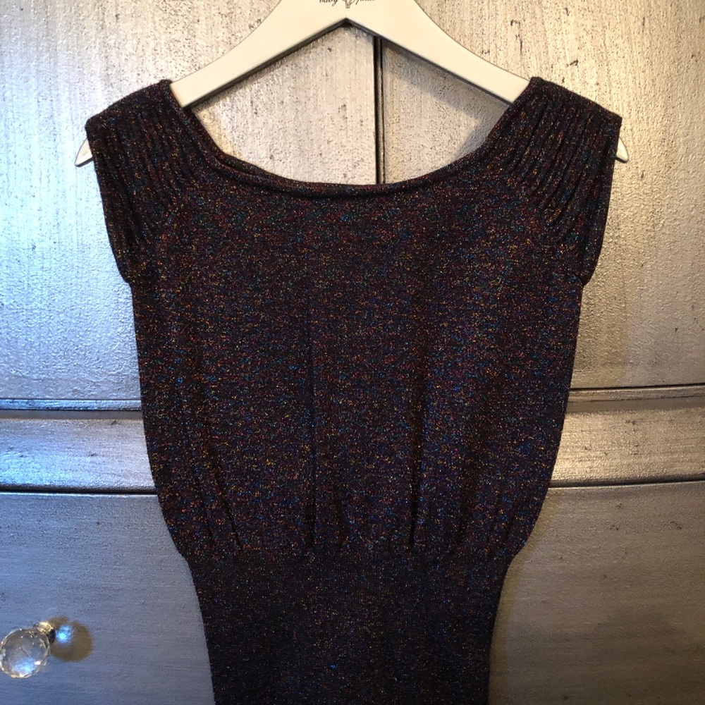 Tight fitting dressy shirt
